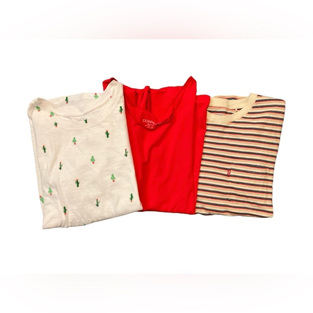 Trio of T’s! Lot of 3 T Shirts Size L